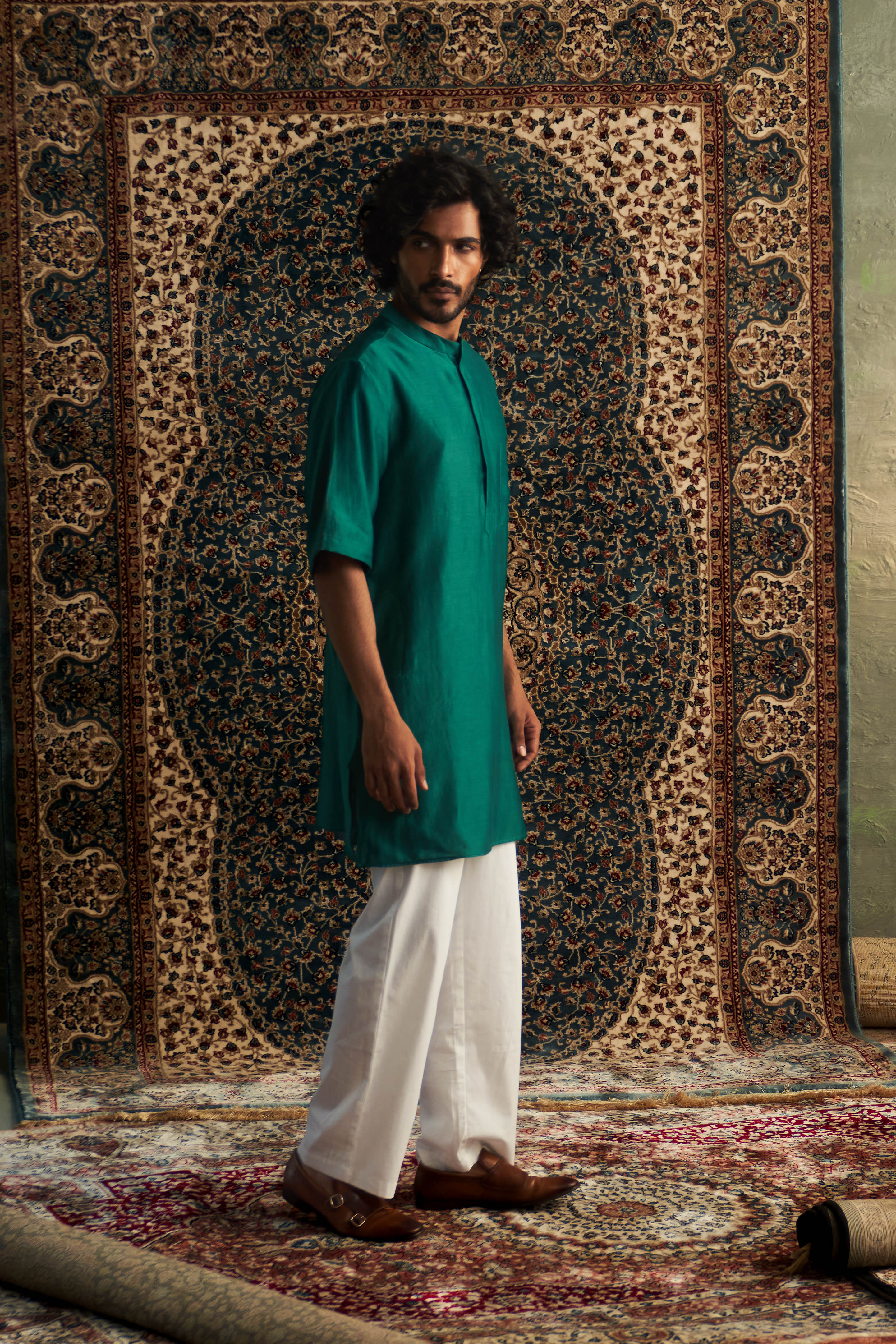 CY Charkhee Emerald Green Short Sleeve Kurta Set Side 1