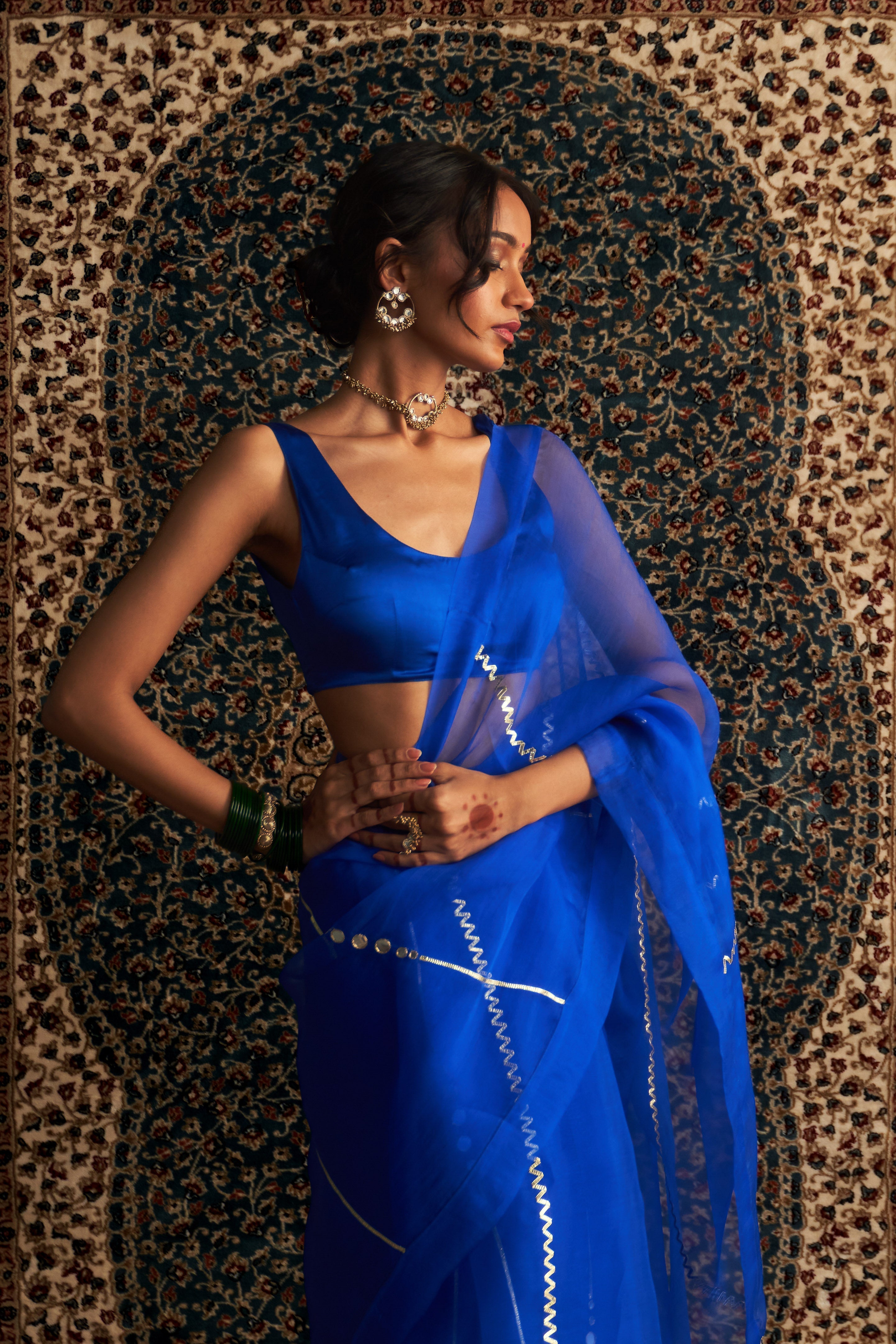 CY Charkhee Blue Embroidered Organza Saree With Sleeveless Blouse Closeup 1