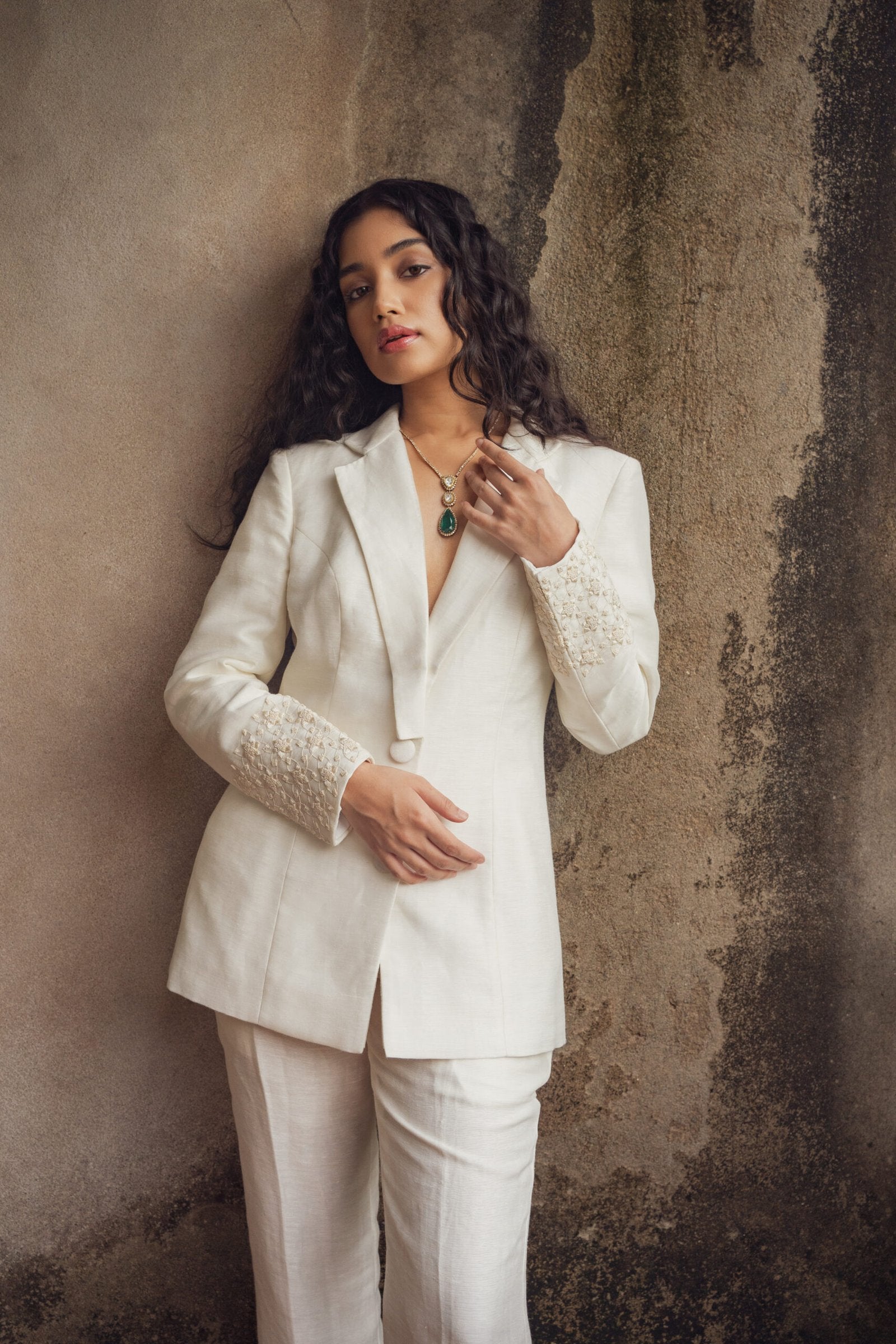 CY Kavita Agarwal Classic Linen Pant Suit Closeup 2