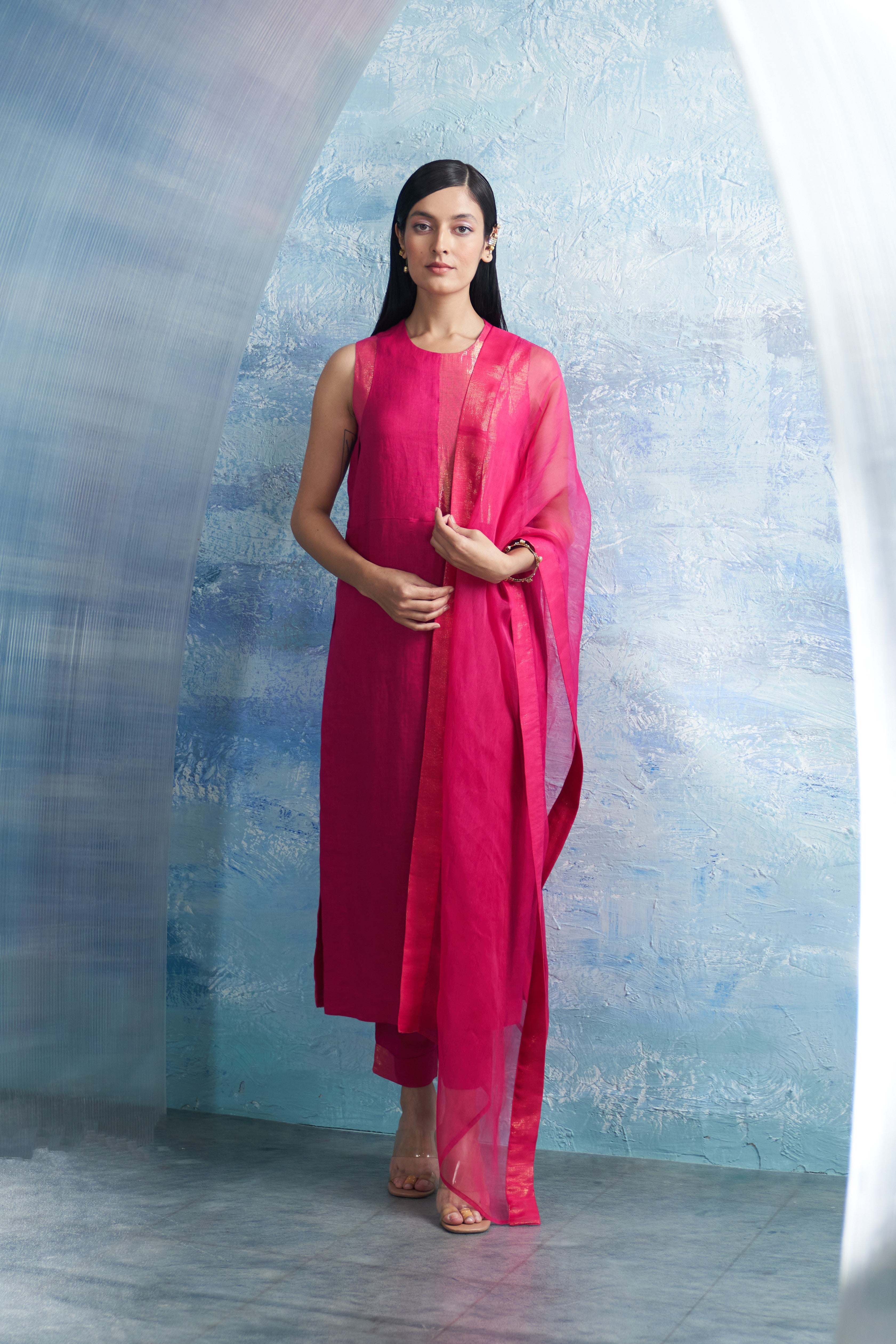 CY Charkhee Aura Fuchsia Pink Sleeveless Kurta Front 1