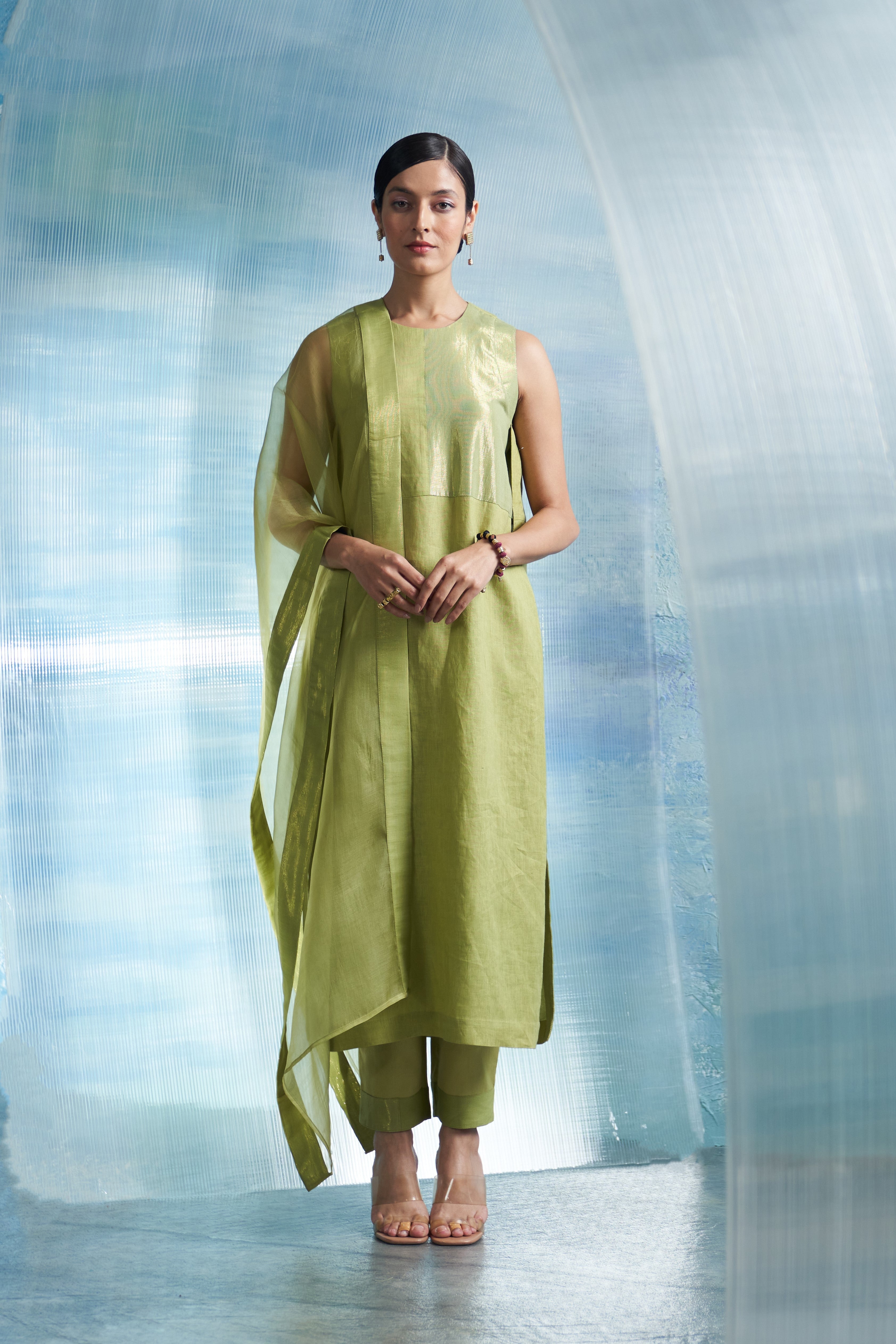 CY Charkhee Aura Sheen Green Sleeveless Kurta Front 1