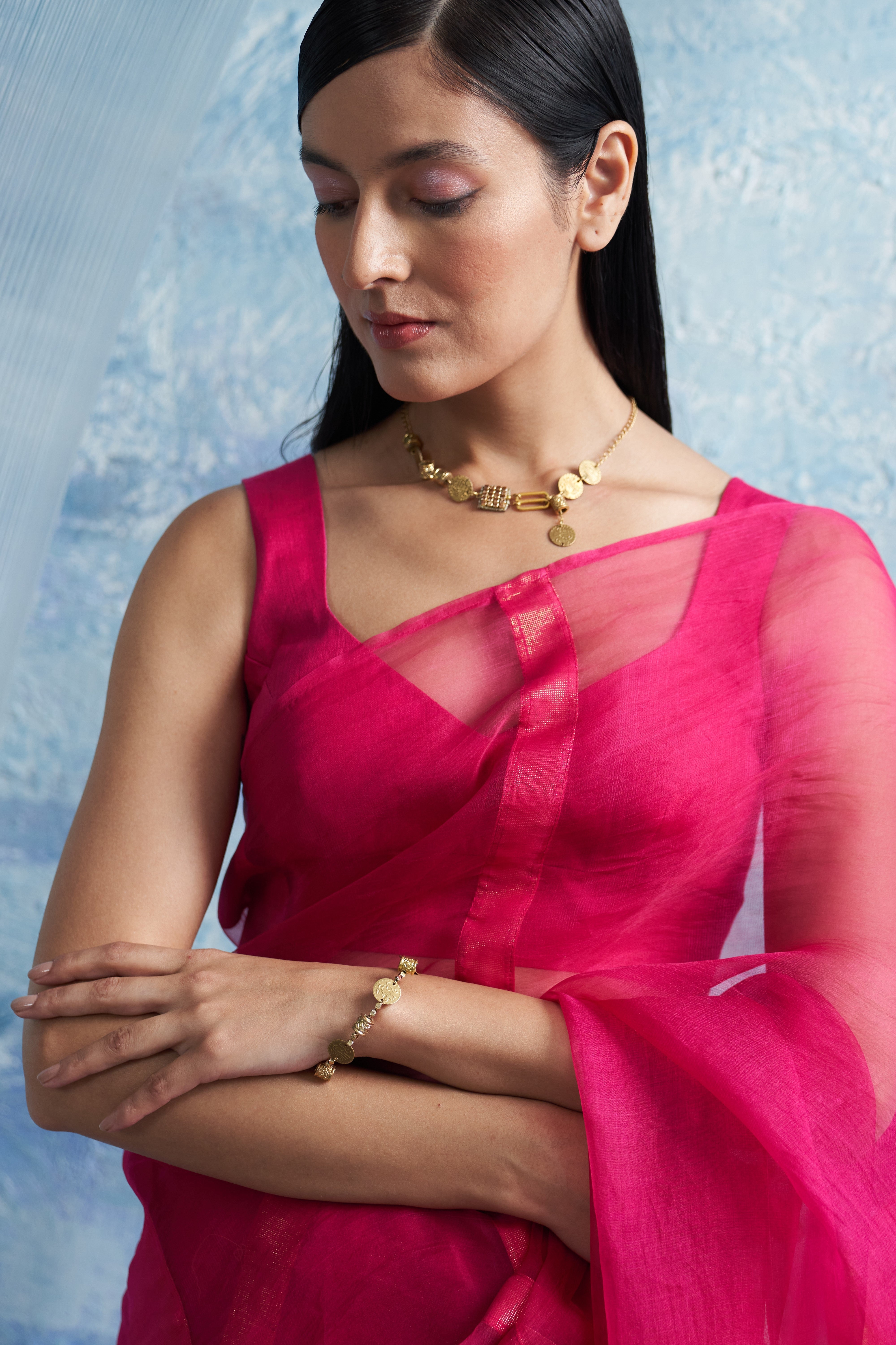 CY Charkhee Aura Fuchsia Pink Organza Saree Closeup 1