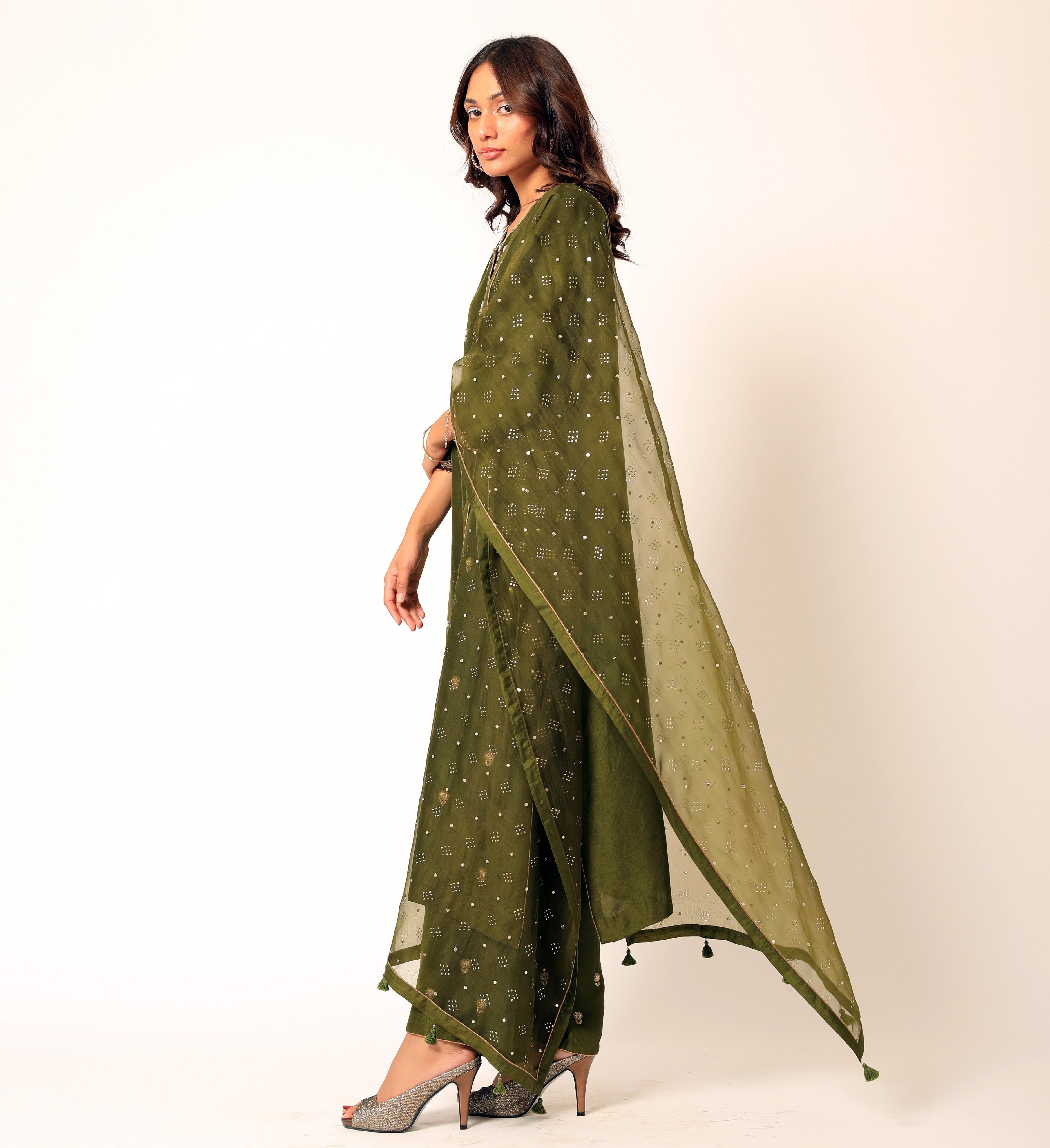 Romaa - Emerald Green Embroidered Kurta Set