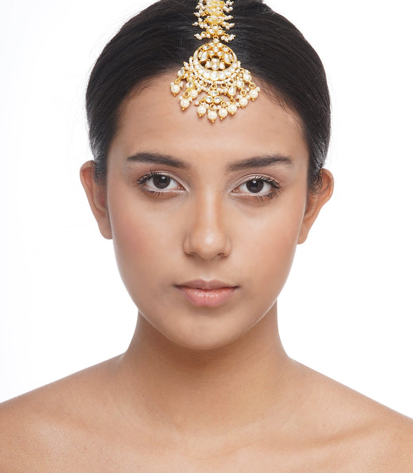 Preeti Mohan - Chandni Gold Plated Kundan Maang Tika With Pearls