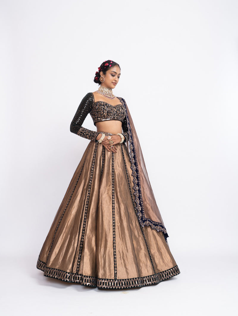 Gold Tissue Lehenga Dress for Pakistani Bridal Wear | Pakistani bridal,  Bridal wear, Pakistani bridal wear